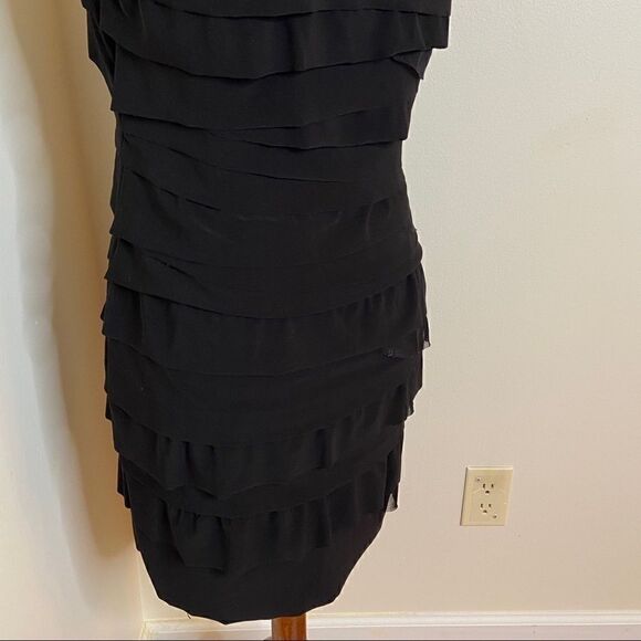 Nine West Tiered Bodycon Little Black Dress Size 6 - Picture 6 of 8